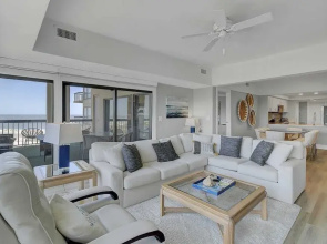 1408 Ocean Club by Avantstay Oceanfront Home w/ Amazing Views!