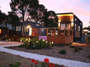 The Pink Lake Tiny House - 'peony'
