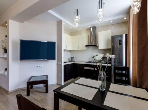 Аврора на улице 50 Лет Октября 15