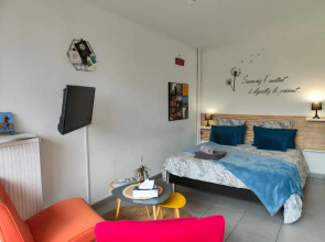 Le Garden Central Studio