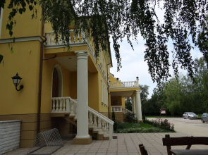 Hotel Plauter Kúria