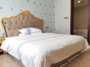 Feicui Huangguan Hotel
