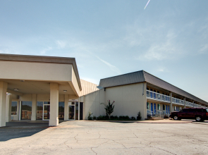 Motel 6 Mount Pleasant, TX