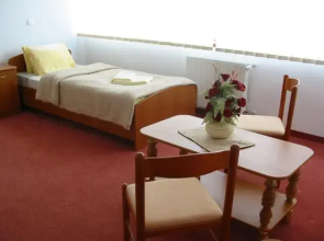 Karoly Hotel