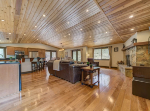 Poplar Lane #26 by Village Properties at Sunriver