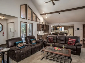 Angulo - Three Bedroom Cabin