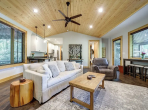 Grill + Water Views: Chinquapin Resort Home