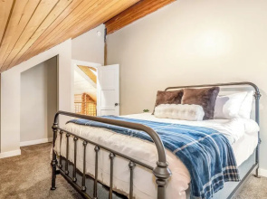 Lodge at Summit Park Near Woodward