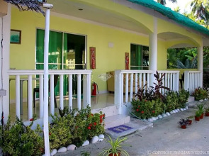 Paradise reef resort