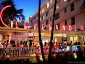 2 Bedroom 2 Bath With Patio On 11th Collins ave