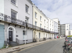 North Beach Heights - 3 Bedroom Penthouse - Tenby