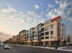 Global Luxury Suites at Clarendon Metro Station