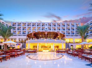 Le Jardin Aqua Park Resort