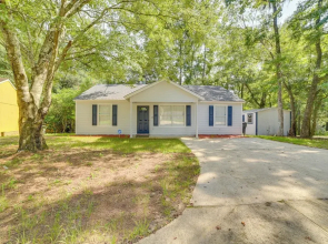 Tallahassee Home w/ Private Deck: 4 Mi to Downtown