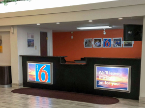 Motel 6 Daytona Beach, FL - Speedway
