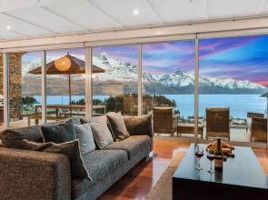 Catalina's Luxury Penthouse 6