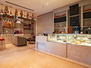 DoubleTree by Hilton Agra