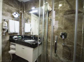 Antusa Palace Hotel & Spa