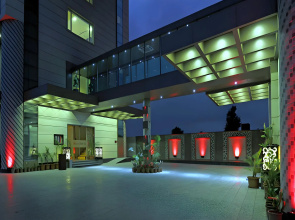 Brijwasi Lands Inn