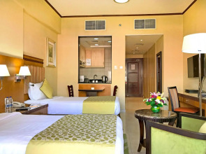 Landmark Plaza Hotel