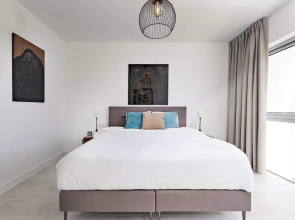 Alcazaba Lagoon, Brand New 2 bed Apartment