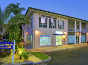Sandcastles 1770 Motel & Resort