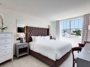 Clinton Hotel South Beach