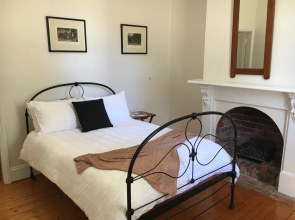 Ravenswood Homestead