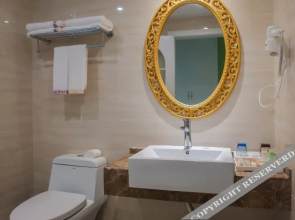 Zhihuan Hotel (Jinhua Auto City Fruit Wholesale Market)(致欢酒店（金华汽车城水果批发市场店）)