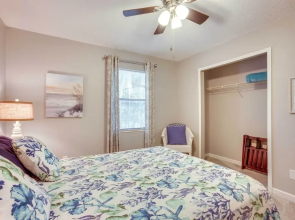 Beaufort Townhome w/ Patio, 3 Mi to Downtown!