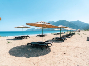 Bungalo Etenna Beach Bungalows