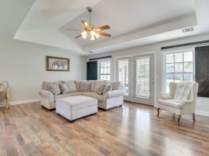 2 Mi to Grand Lake: Grove Home w/ Fenced-in Yard