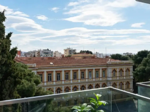 Velvet Luxury Studios in the City Center by BiNobi!