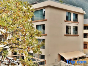Buyou Bieyuan (Moxi Ancient Town, Hailuogou Glacier Forest Park Visitor Center Branch)