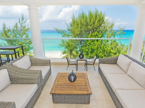 Seabreeze 8 - Luxury 4-bedroom on Seven Mile Beach