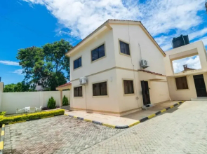 Lux Suites Nyali Holiday Villa