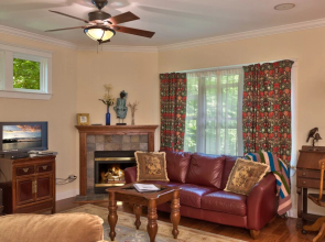 Hill House Bed and Breakfast