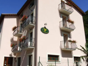 Albergo La Casa Nel Bosco