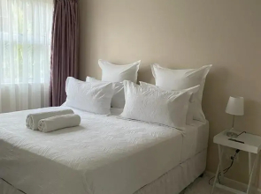 Everly4 Guest Apartment