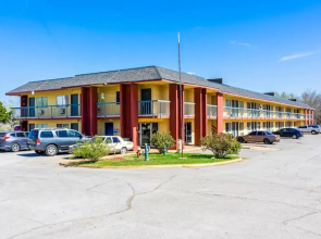 Castle Inn & Suites By OYO Chickasha
