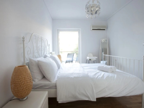 Glyfada, Modern Minimal Apartment