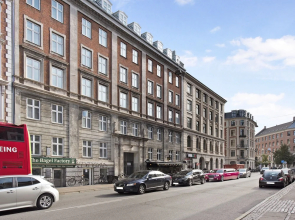 Gorgeuos Three-bedroom Apartment in Historical Copenhagen