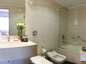 Argenta Tower Hotel & Suites