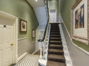 Kensington Gardens Hotel