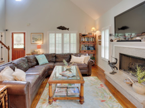 Bright St. Simons Island Escape: Walk to the Beach