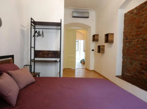 The Industrique Home - 3 Bedroom Apartment