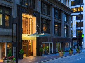 Renaissance Cincinnati Downtown Hotel