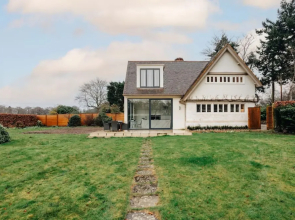 Wisteria House in Buckinghamshire