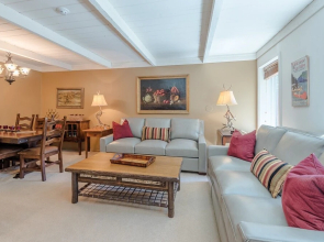 Atelier 1045 - 2 Br Condo