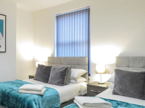 Tudors Esuites Birmingham House